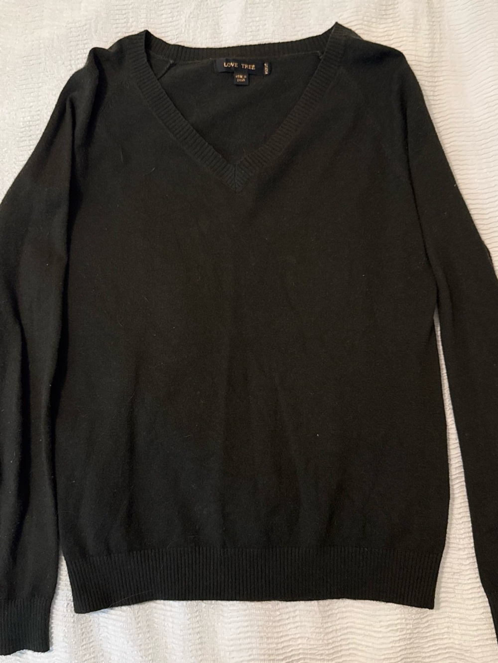 Love Tree Dark Green V-Neck Lightweight Sweater